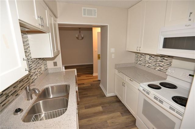 3288 Page Ave Apt 1004, Virginia Beach, VA 23451