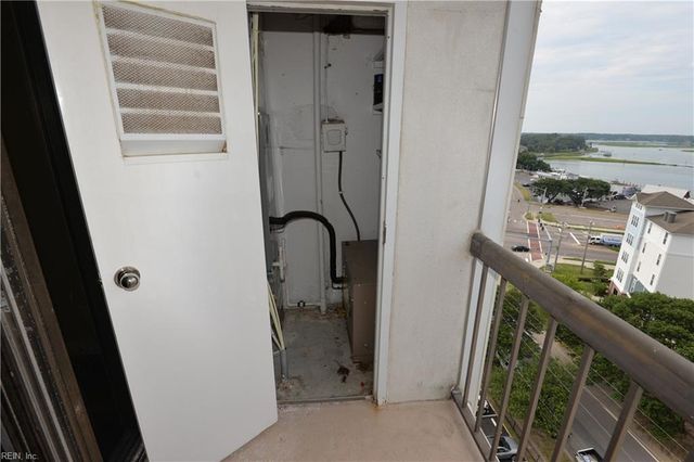 3288 Page Ave Apt 1004, Virginia Beach, VA 23451
