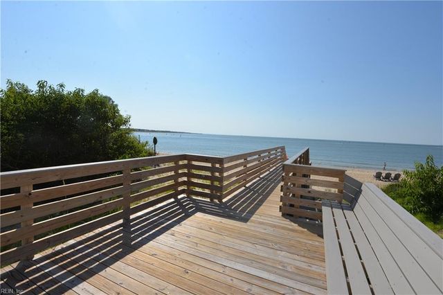 3288 Page Ave Apt 1004, Virginia Beach, VA 23451