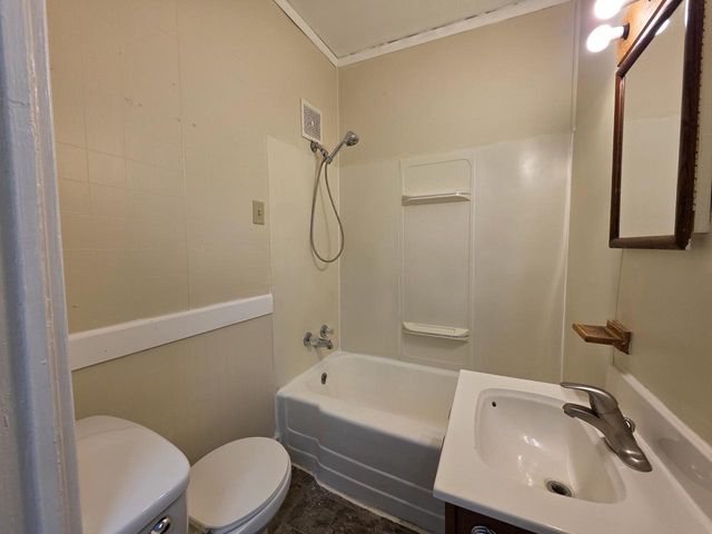 401 S College AVENUE, Fox Lake, WI 53933