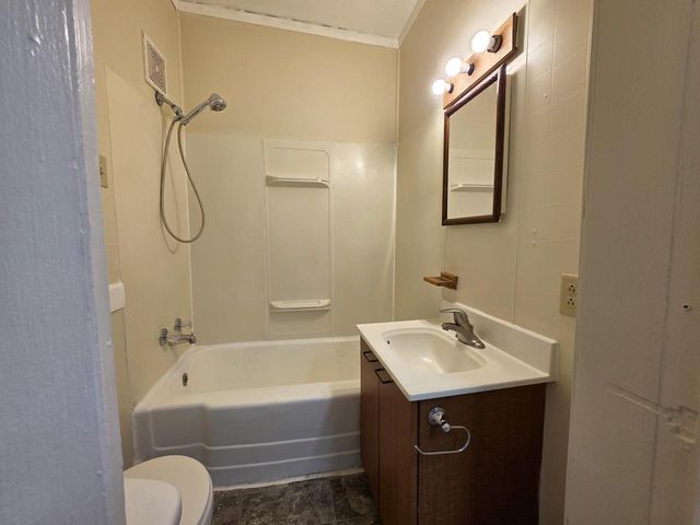 401 S College AVENUE, Fox Lake, WI 53933