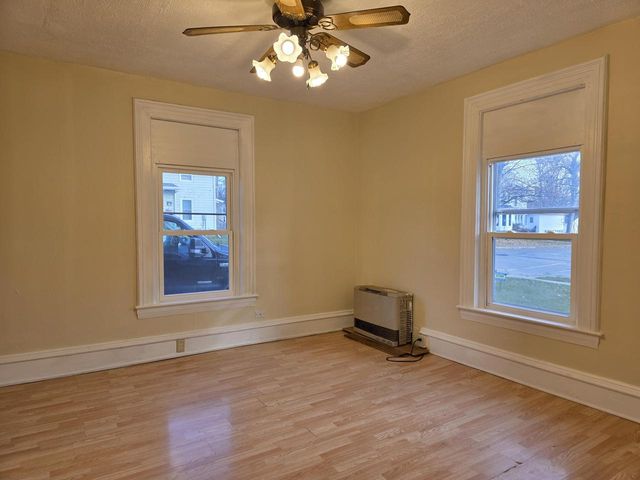 401 S College AVENUE, Fox Lake, WI 53933