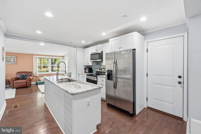 6521 MONROE AVE, Eldersburg, MD 21784