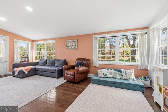 6521 MONROE AVE, Eldersburg, MD 21784