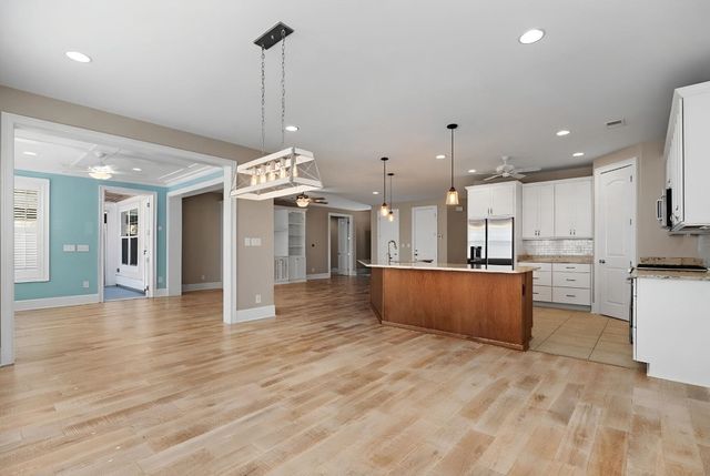 5915 Woodside Ave., Myrtle Beach, SC 29577