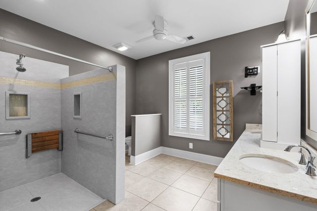 5915 Woodside Ave., Myrtle Beach, SC 29577