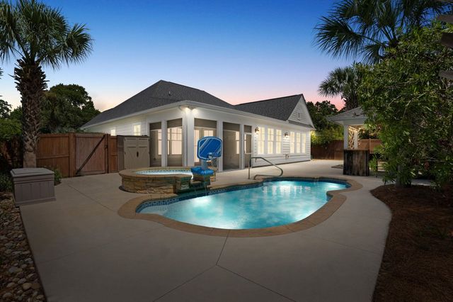 5915 Woodside Ave., Myrtle Beach, SC 29577