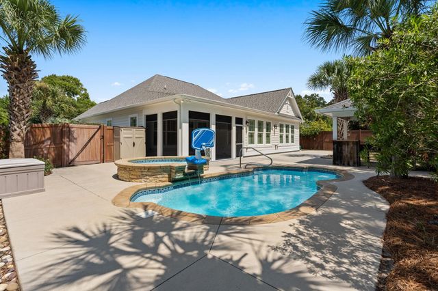 5915 Woodside Ave., Myrtle Beach, SC 29577