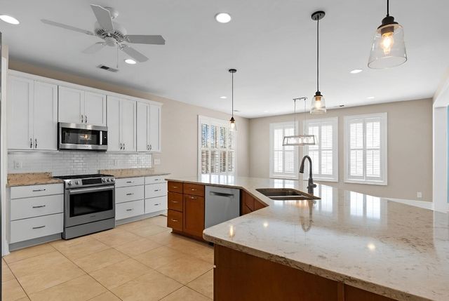 5915 Woodside Ave., Myrtle Beach, SC 29577