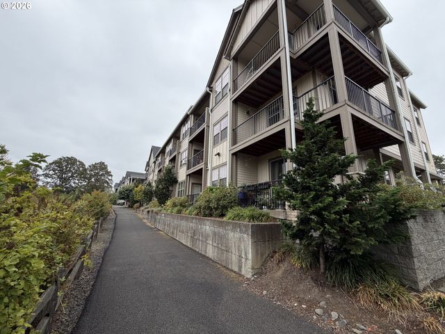 16417 Nw CHADWICK Way 203, Portland, OR 97229
