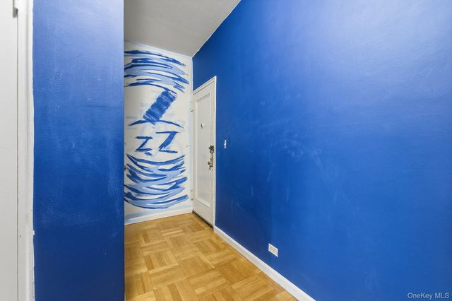 55 Knolls Crescent 1C, Bronx, NY 10463