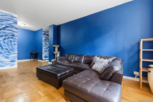 55 Knolls Crescent 1C, Bronx, NY 10463
