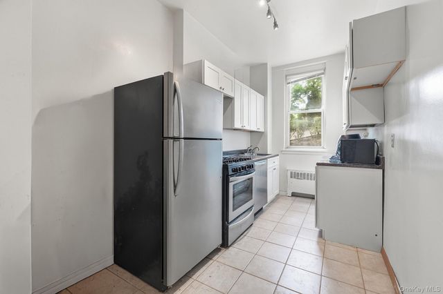 55 Knolls Crescent 1C, Bronx, NY 10463