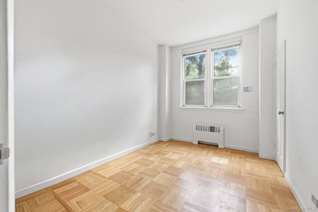 55 Knolls Crescent 1C, Bronx, NY 10463