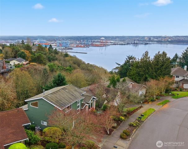 4710 Silver Bow Road NE, Tacoma, WA 98422