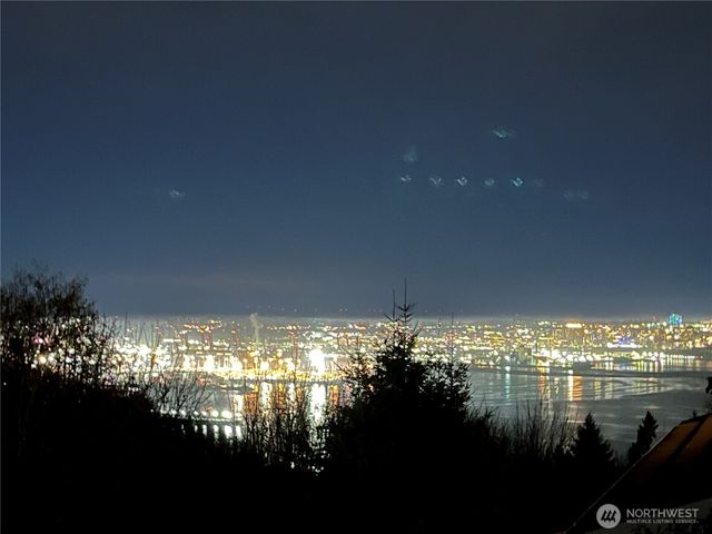 4710 Silver Bow Road NE, Tacoma, WA 98422