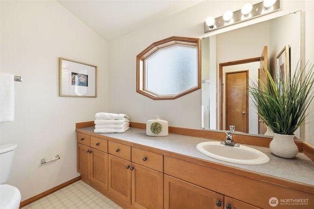 4710 Silver Bow Road NE, Tacoma, WA 98422