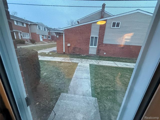 8066 Coventry Street, Westland, MI 48185