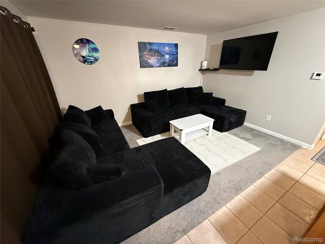 8066 Coventry Street, Westland, MI 48185