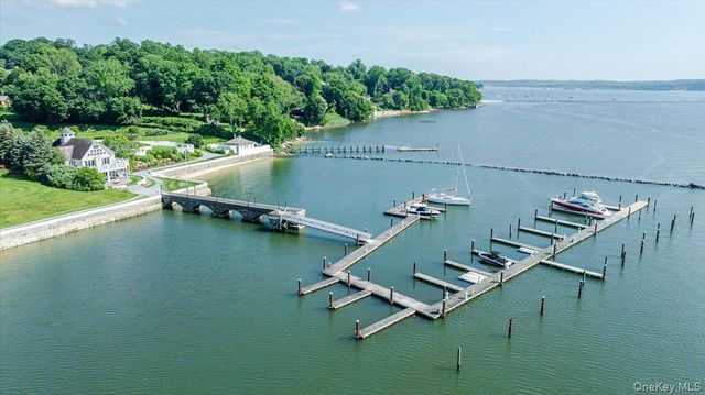 53 Pembroke Drive, Glen Cove, NY 11542