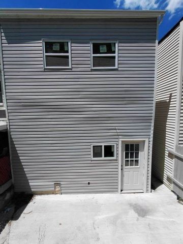 5614 Donson Way, Lawrenceville, PA 15201