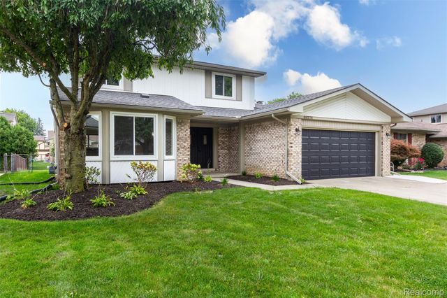 46376 Meadow Lane, Macomb Township, MI 48044