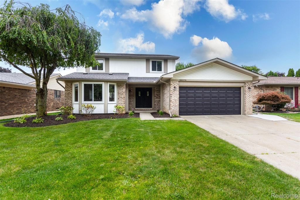 46376 Meadow Lane, Macomb Township, MI 48044