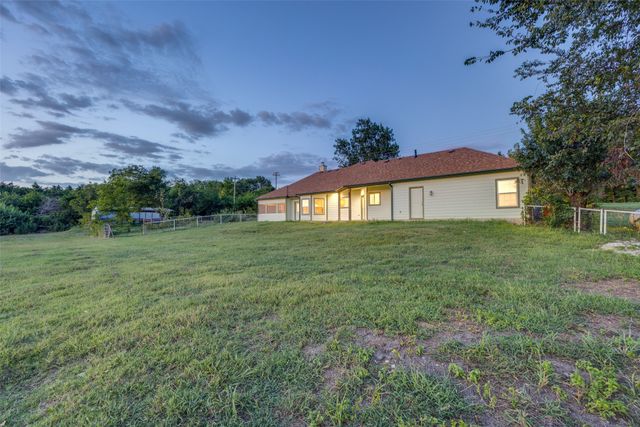 2 County Road 4725, Leonard, TX 75452