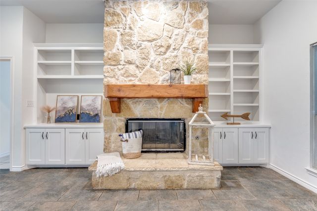 2 County Road 4725, Leonard, TX 75452