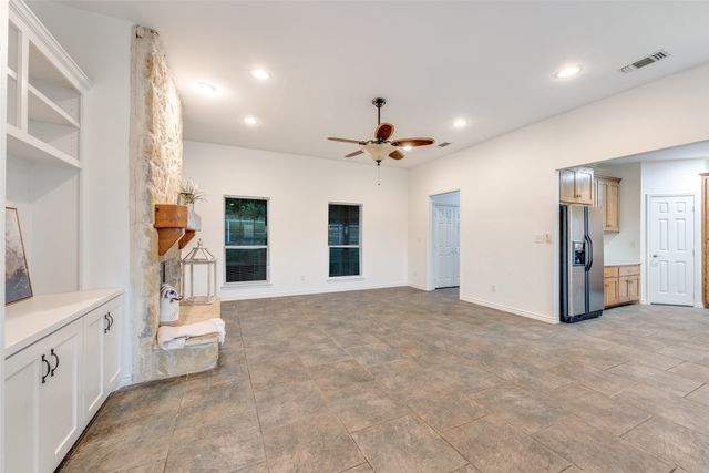 2 County Road 4725, Leonard, TX 75452