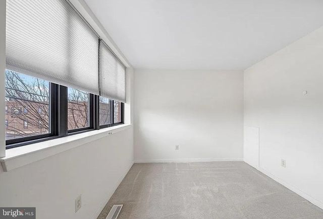 928 WALLACE ST, Philadelphia, PA 19123