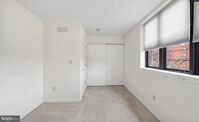 928 WALLACE ST, Philadelphia, PA 19123