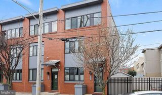 928 WALLACE ST, Philadelphia, PA 19123