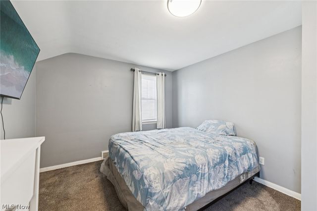 5039 Fairlawn Road, Lyndhurst, OH 44124