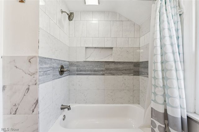 5039 Fairlawn Road, Lyndhurst, OH 44124