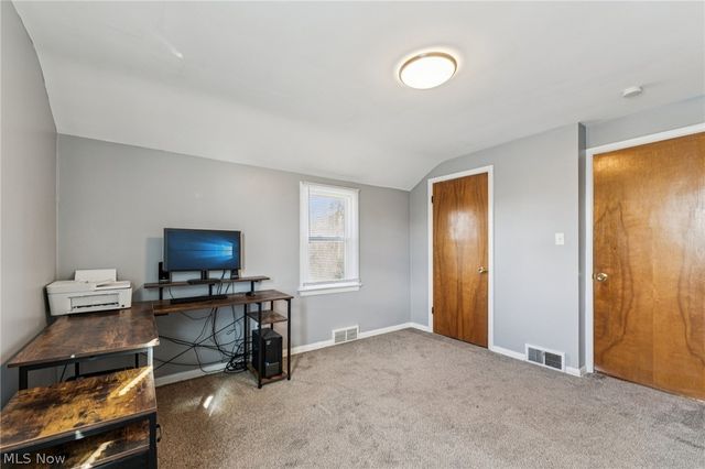 5039 Fairlawn Road, Lyndhurst, OH 44124