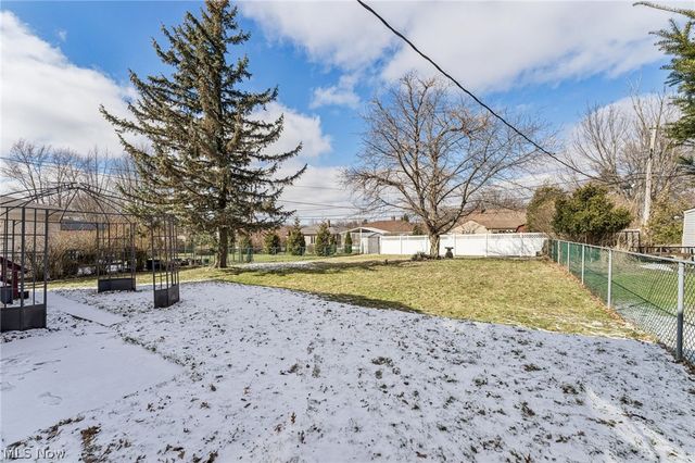 5039 Fairlawn Road, Lyndhurst, OH 44124