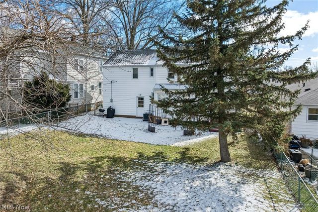 5039 Fairlawn Road, Lyndhurst, OH 44124