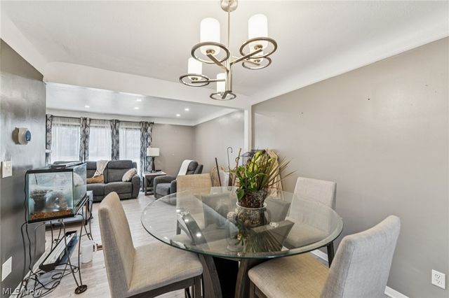 5039 Fairlawn Road, Lyndhurst, OH 44124