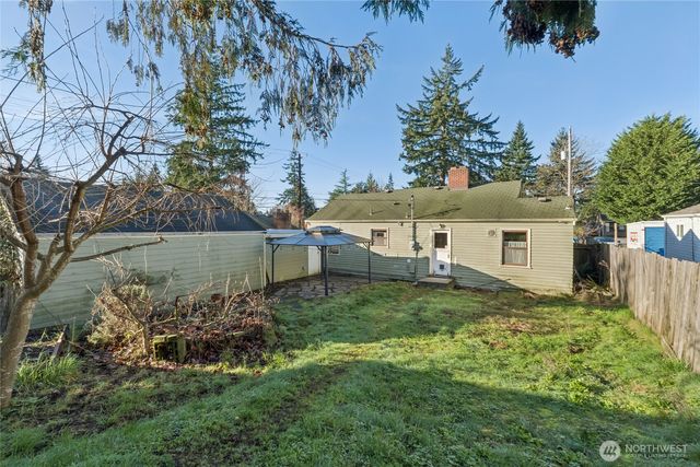 15208 6th Avenue NE, Shoreline, WA 98155