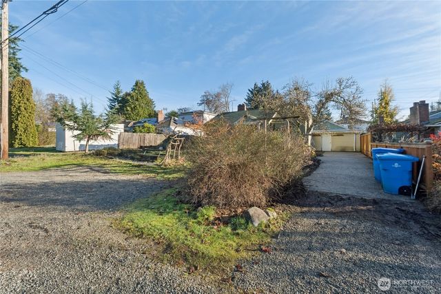 15208 6th Avenue NE, Shoreline, WA 98155