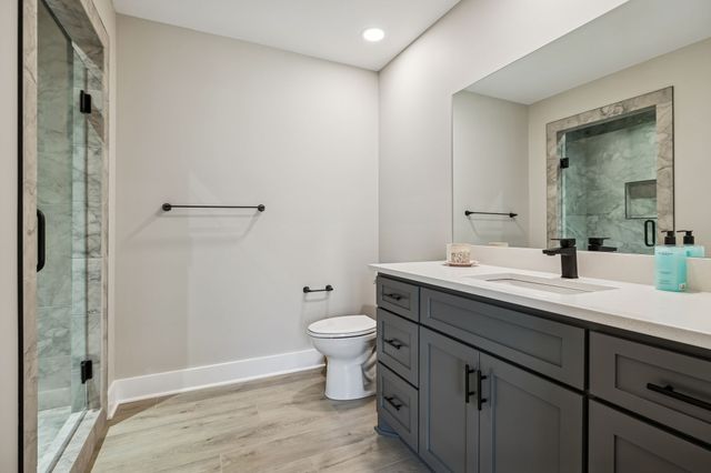 105 Agee Branch Ln, Hickman, TN 38567