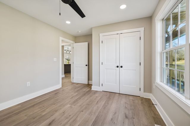 105 Agee Branch Ln, Hickman, TN 38567