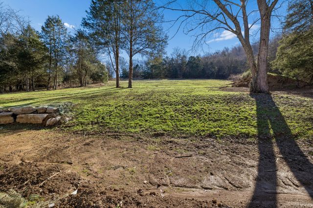 105 Agee Branch Ln, Hickman, TN 38567