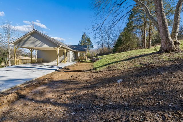 105 Agee Branch Ln, Hickman, TN 38567
