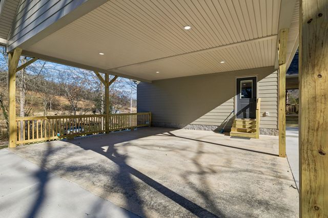 105 Agee Branch Ln, Hickman, TN 38567