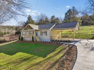 105 Agee Branch Ln, Hickman, TN 38567