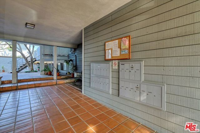 2021 California Avenue 20, Santa Monica, CA 90403