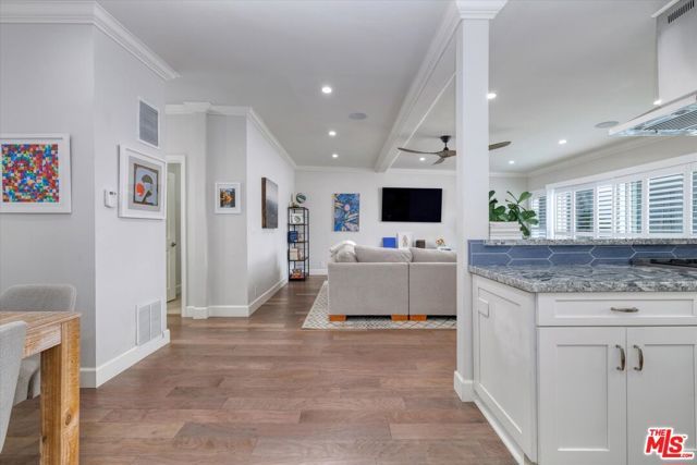 2021 California Avenue 20, Santa Monica, CA 90403