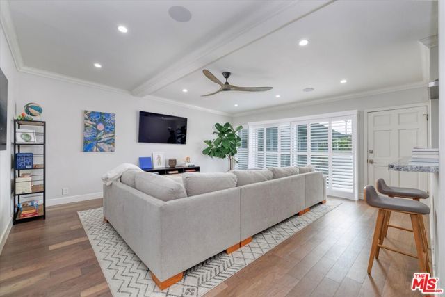 2021 California Avenue 20, Santa Monica, CA 90403